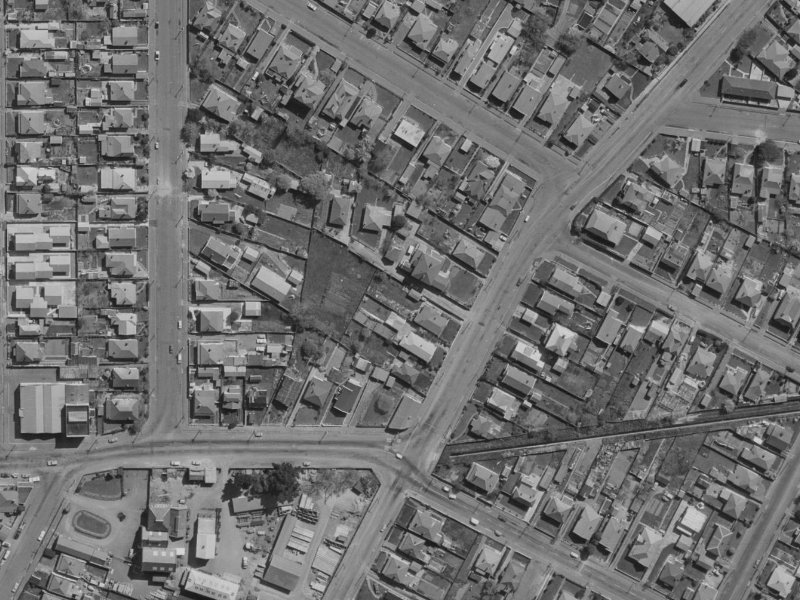 137 Olliviers Road from the air, 1970-1974