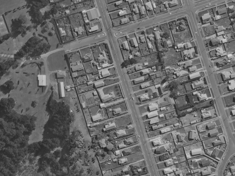 336 Estuary Road from the air, 1970-1974