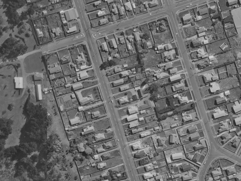 343 Estuary Road from the air, 1970-1974