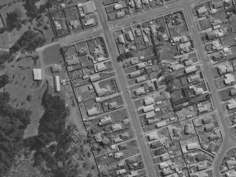 340 Estuary Road from the air, 1970-1974