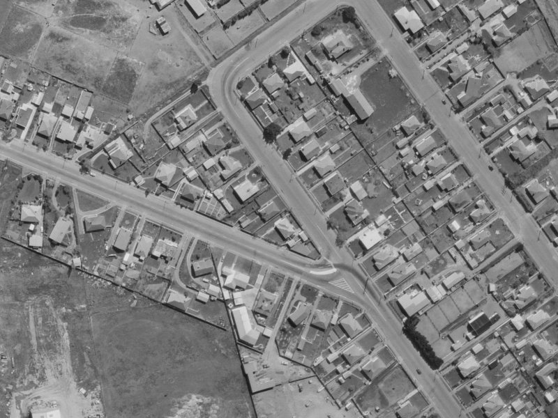 85 Racecourse Road from the air, 1970-1974