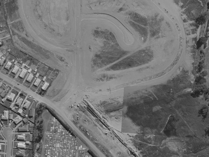 5 Kawau Crescent from the air, 1970-1974