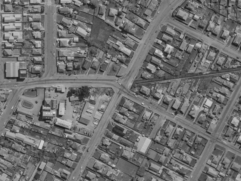 123 Olliviers Road from the air, 1970-1974