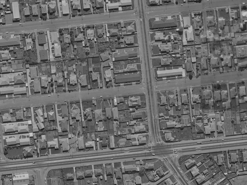 30 Lyndon Street from the air, 1970-1974