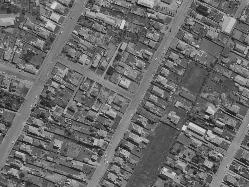 15-21 Inglis Street from the air, 1970-1974