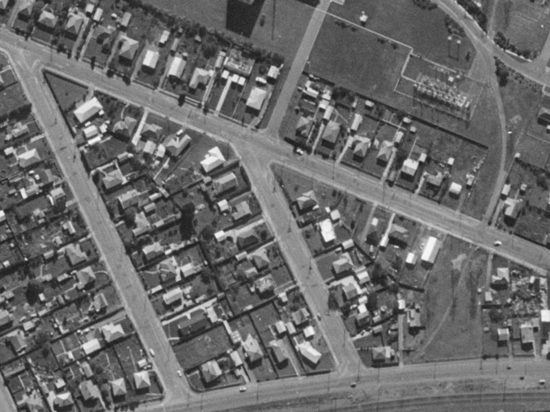 11 Fulham Street from the air, 1970-1974