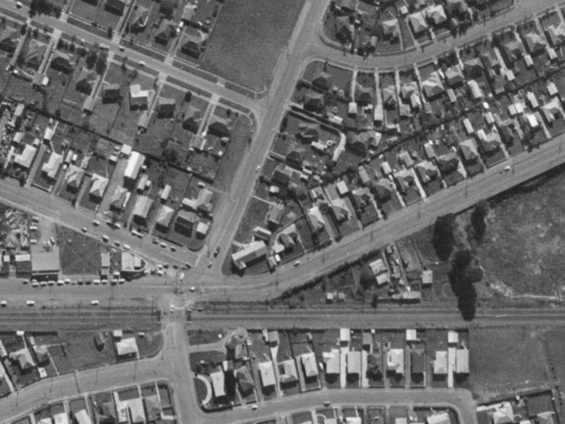 4 Gilberthorpes Road from the air, 1970-1974