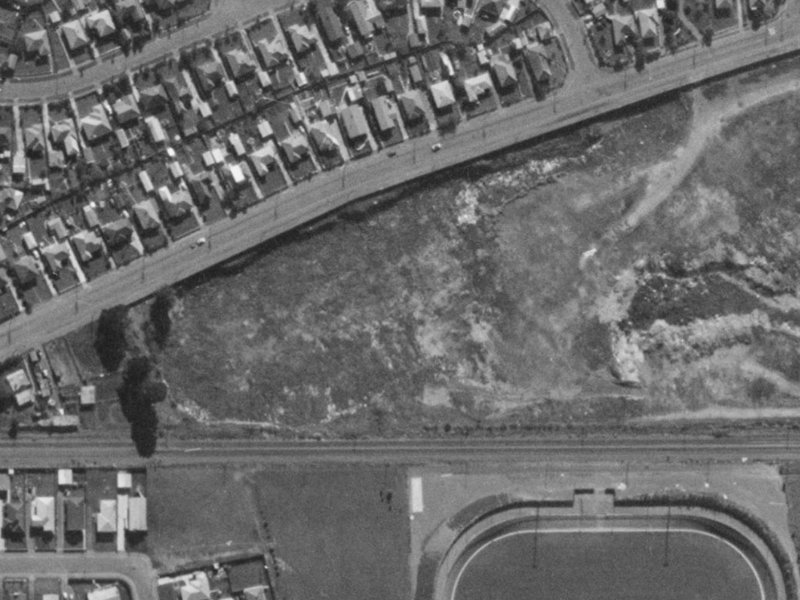 205–235 Waterloo Road from the air, 1970-1974