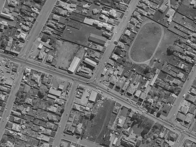 5 Olliviers Road from the air, 1970-1974