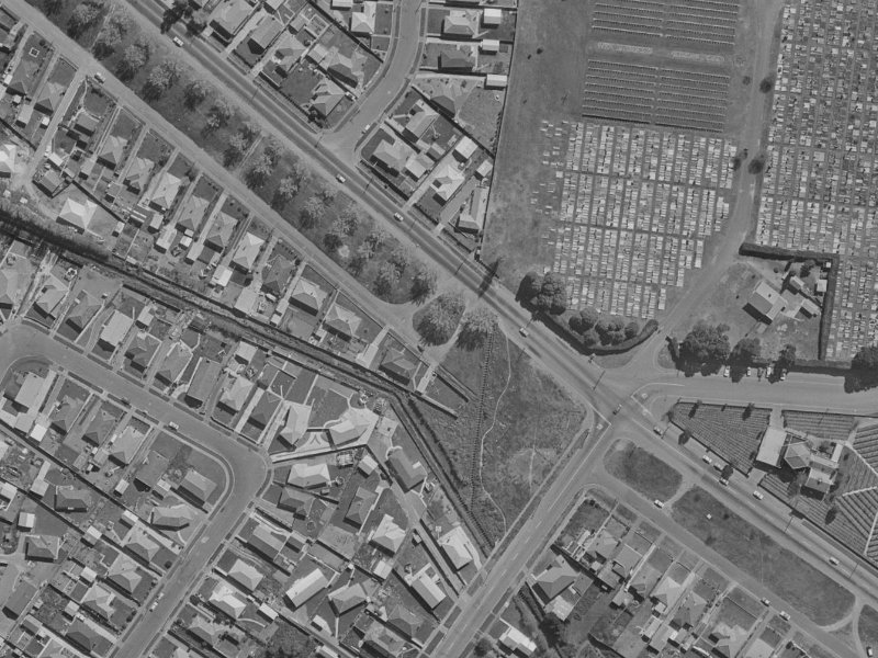 430-432 Linwood Avenue from the air, 1970-1974