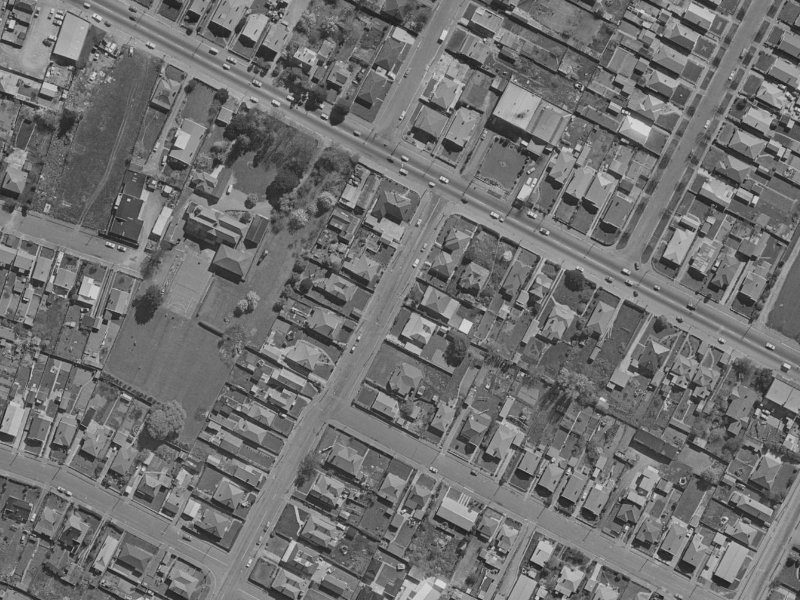 121-125 Osborne Street from the air, 1970-1974