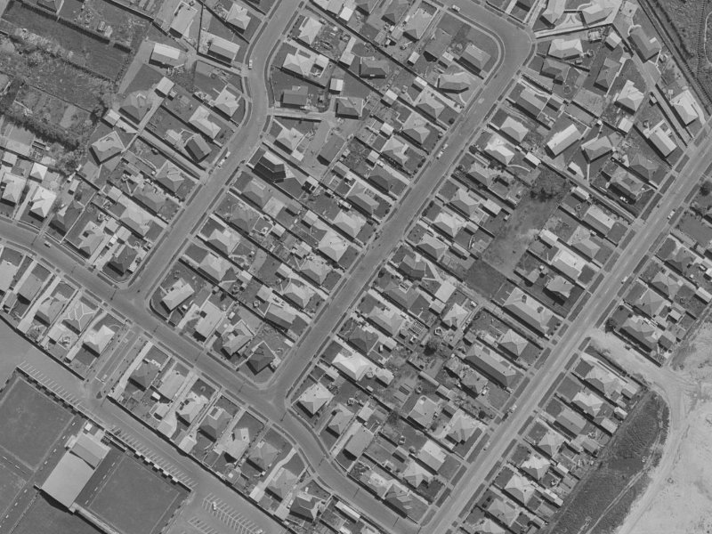 8 Frensham Crescent from the air, 1970-1974