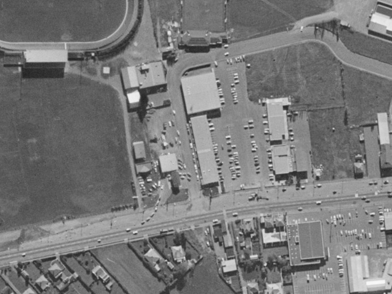 9–15 Chalmers Street from the air, 1970-1974