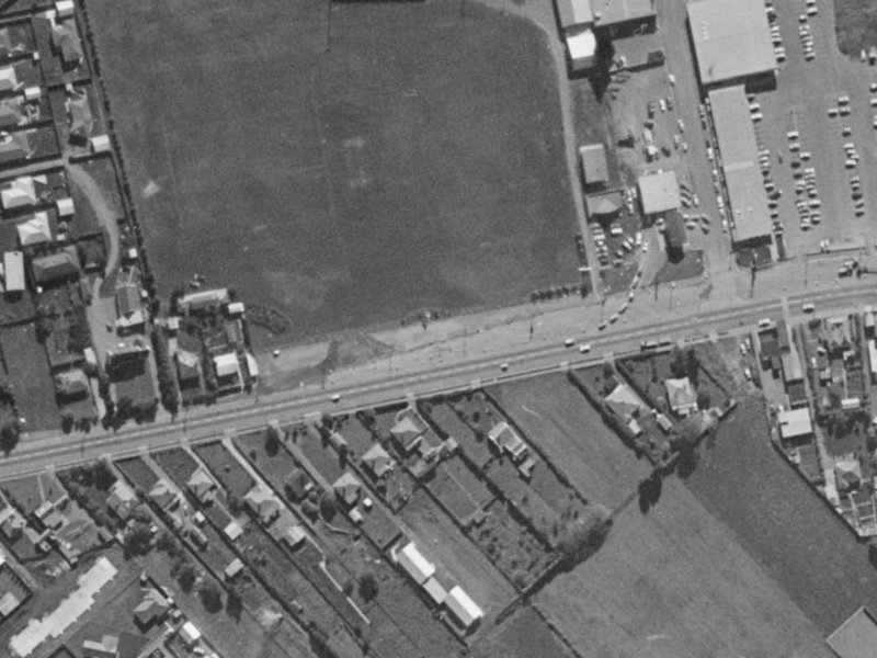 3522158/13 Chalmers Street from the air, 1970-1974
