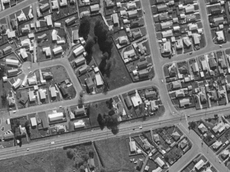 8 Woodcote Avenue from the air, 1970-1974
