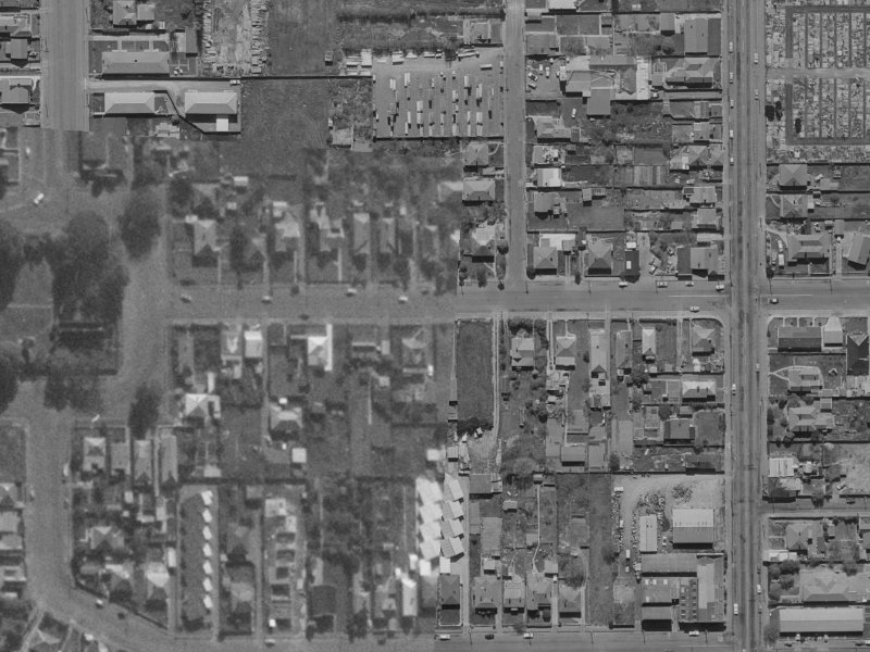 2/100 Poulson Street from the air, 1970-1974