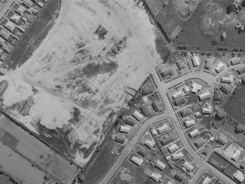 6 Cob Crescent from the air, 1970-1974