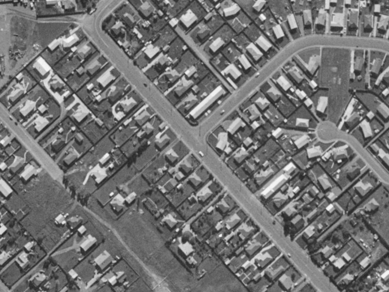 24 Neill Street from the air, 1970-1974