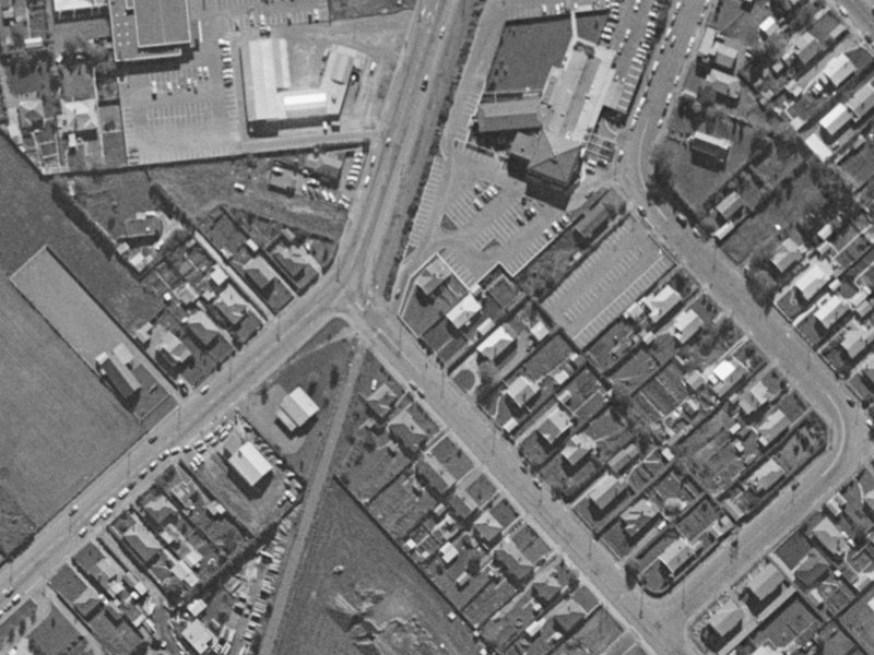 5 Amyes Road from the air, 1970-1974