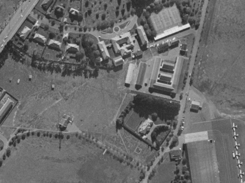 10 Iroquois Place from the air, 1970-1974