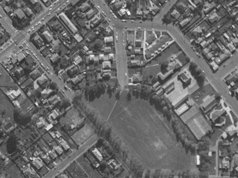 1 Meredith Street from the air, 1970-1974