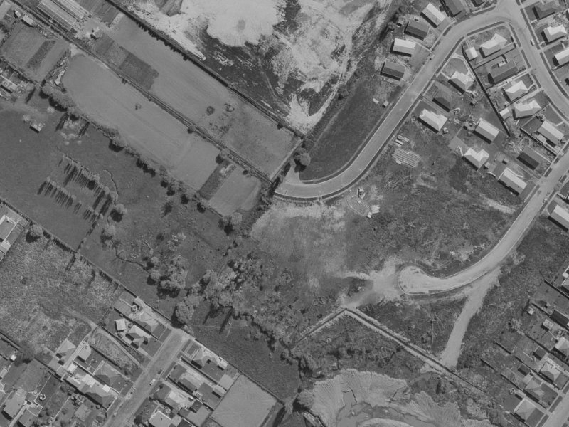 28 Claymore Street from the air, 1970-1974
