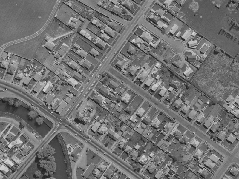 8 Glenroy Street from the air, 1970-1974