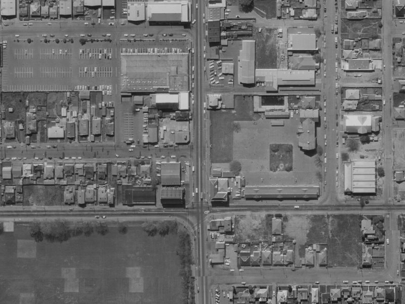 10/4 Waverley Street from the air, 1970-1974