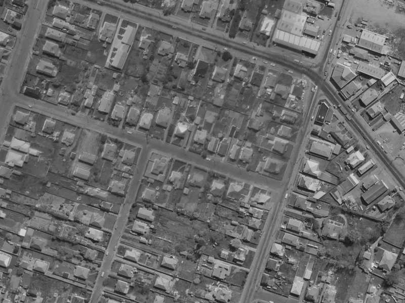 1/35 Walpole Street from the air, 1970-1974