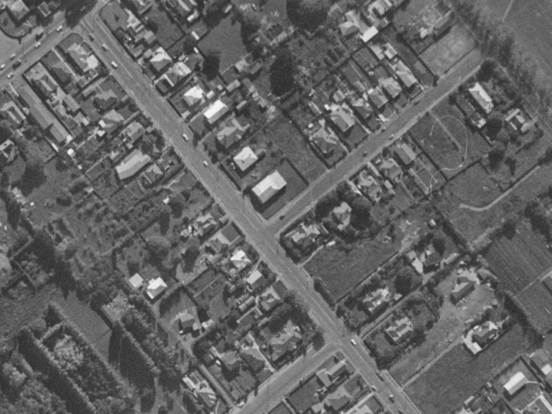 18 Taramea Place from the air, 1970-1974