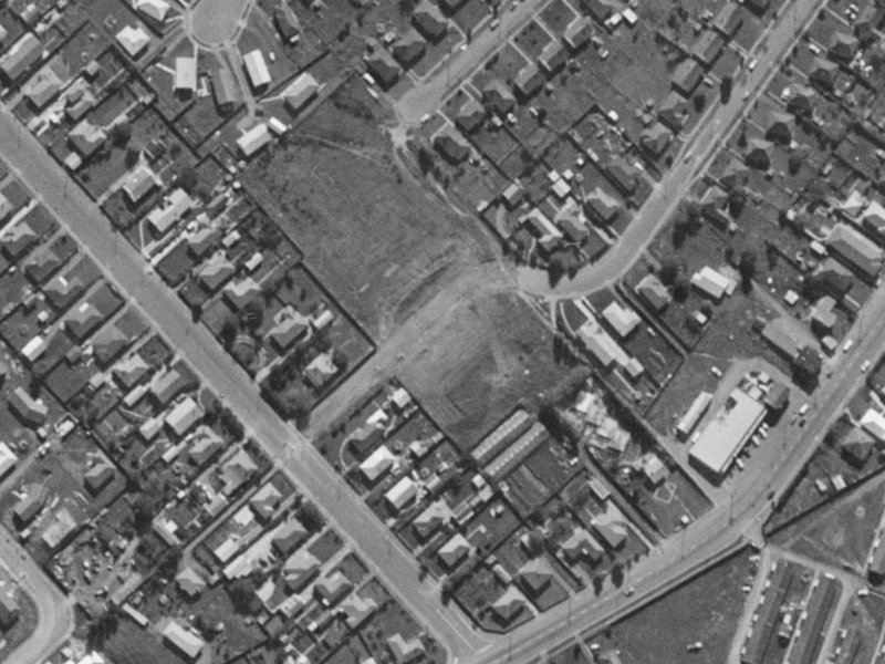 39 De Havilland Street from the air, 1970-1974