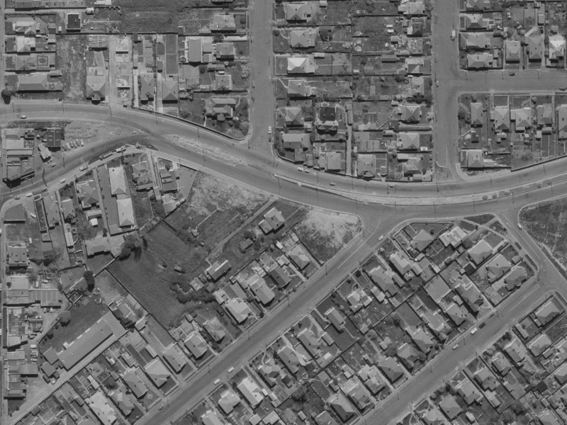 39 Bolton Avenue from the air, 1970-1974