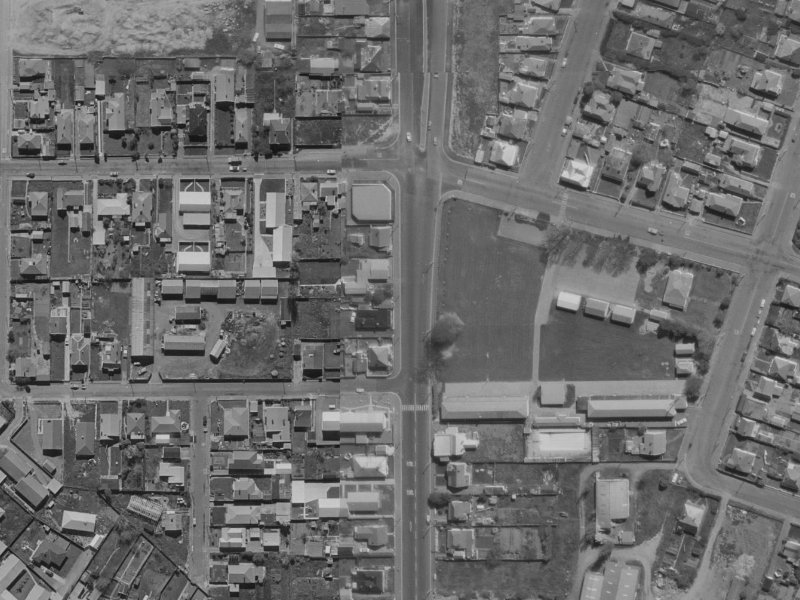 142-132 Waltham Road from the air, 1970-1974