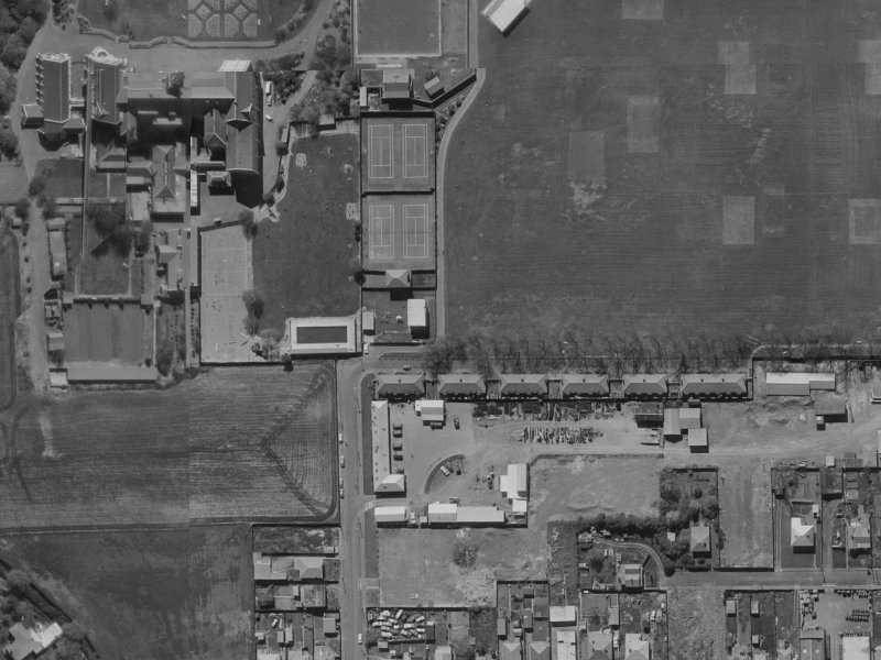 10 Barnett Avenue from the air, 1970-1974