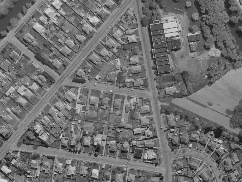 27 Tavender Street from the air, 1970-1974