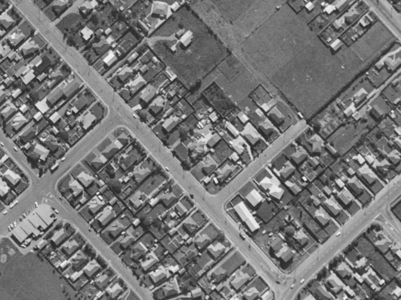 85 Amyes Road from the air, 1970-1974