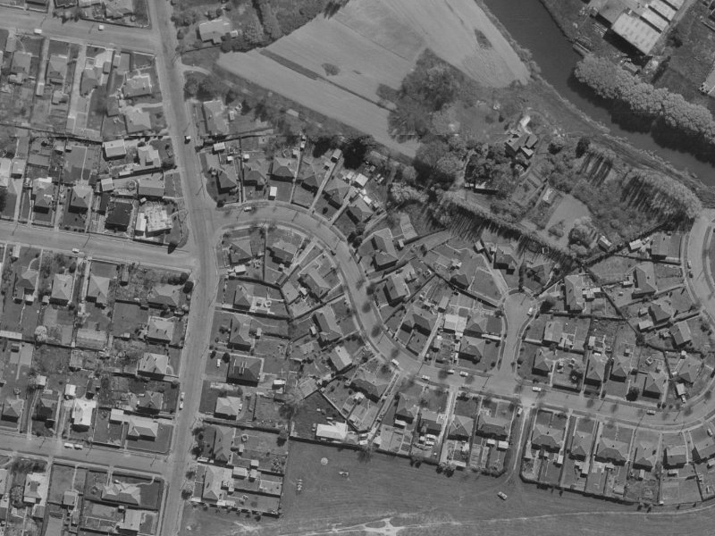 15 Riley Crescent from the air, 1970-1974
