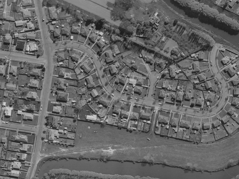 21 Riley Crescent from the air, 1970-1974