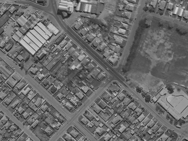 39 Waltham Road from the air, 1970-1974