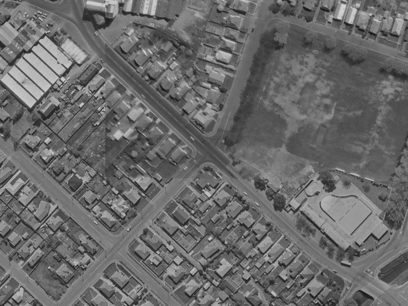 42 Waltham Road from the air, 1970-1974