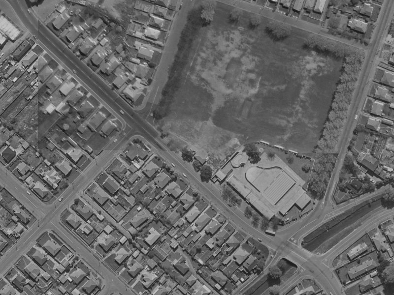 30-40 Waltham Road from the air, 1970-1974