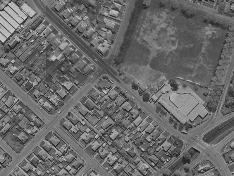 31 Waltham Road from the air, 1970-1974