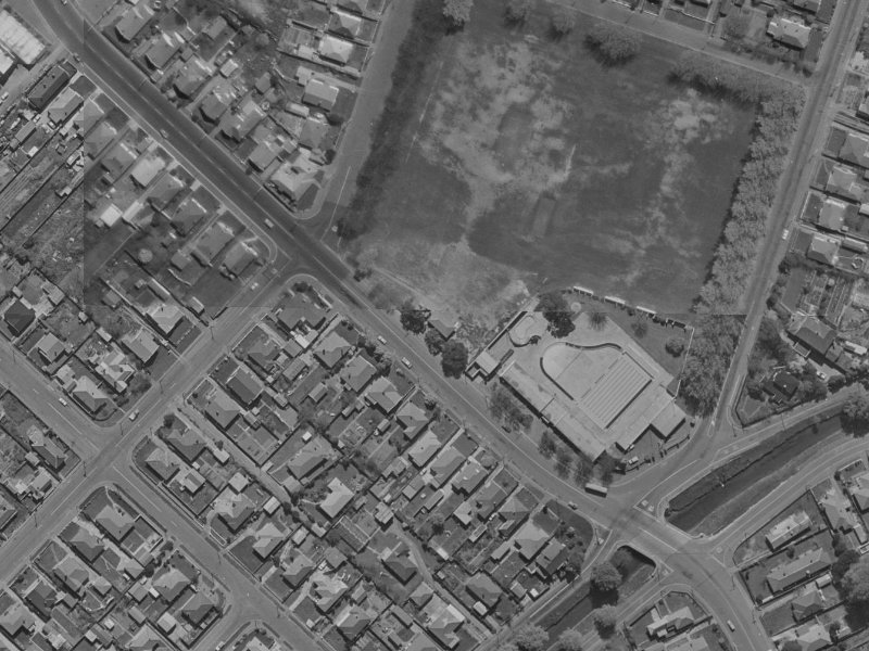 27 Waltham Road from the air, 1970-1974