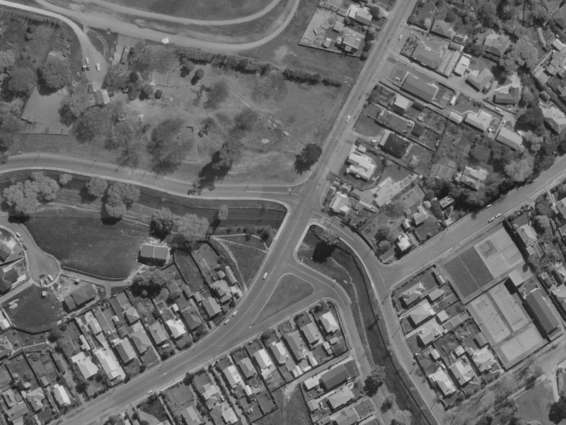 81–107 Fifield Terrace from the air, 1970-1974