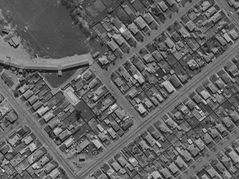 14 Dominion Avenue from the air, 1970-1974
