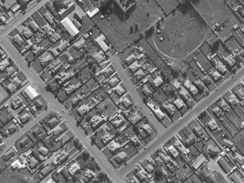 7 Dundee Place from the air, 1970-1974