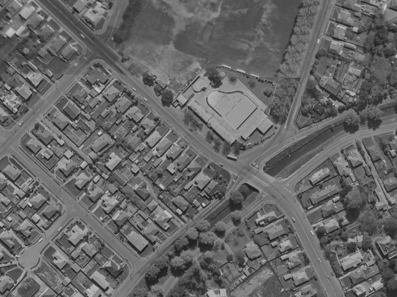 9 Waltham Road from the air, 1970-1974
