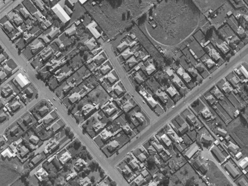 5 Dundee Place from the air, 1970-1974