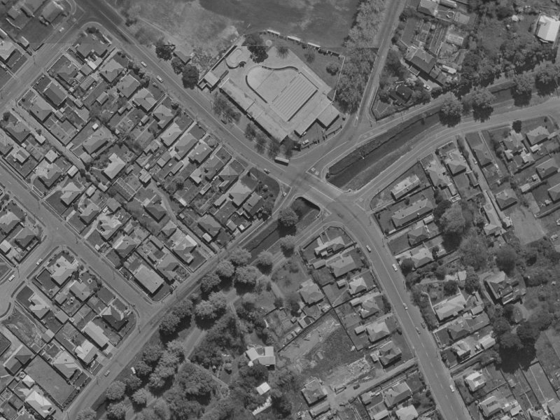 341–363 Eastern Terrace from the air, 1970-1974