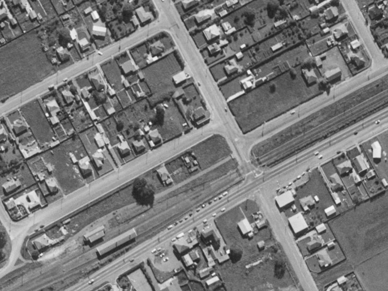 4–22 Railway Terrace from the air, 1970-1974